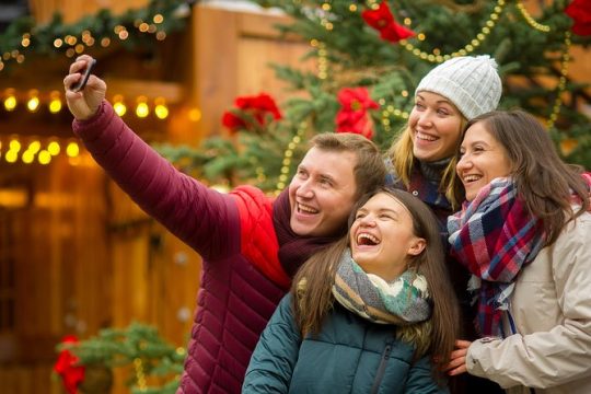 Experience the season with a scavenger hunt in Philadelphia with Holly Jolly